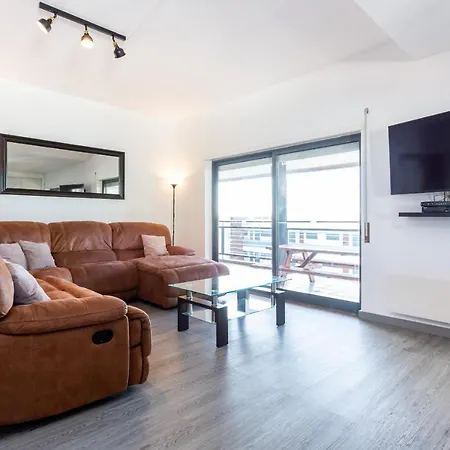 1 Bed Apartment In Marinapark
