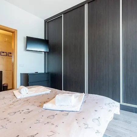 1 Bed Apartment In Marinapark * Lagos