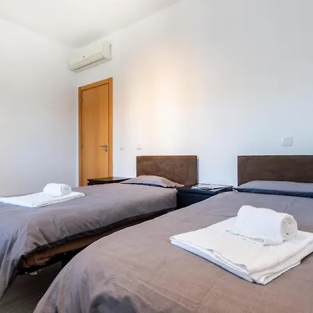 Apartment 1 Bed Apartment In Marinapark *