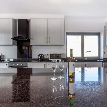 Apartment 1 Bed Apartment In Marinapark